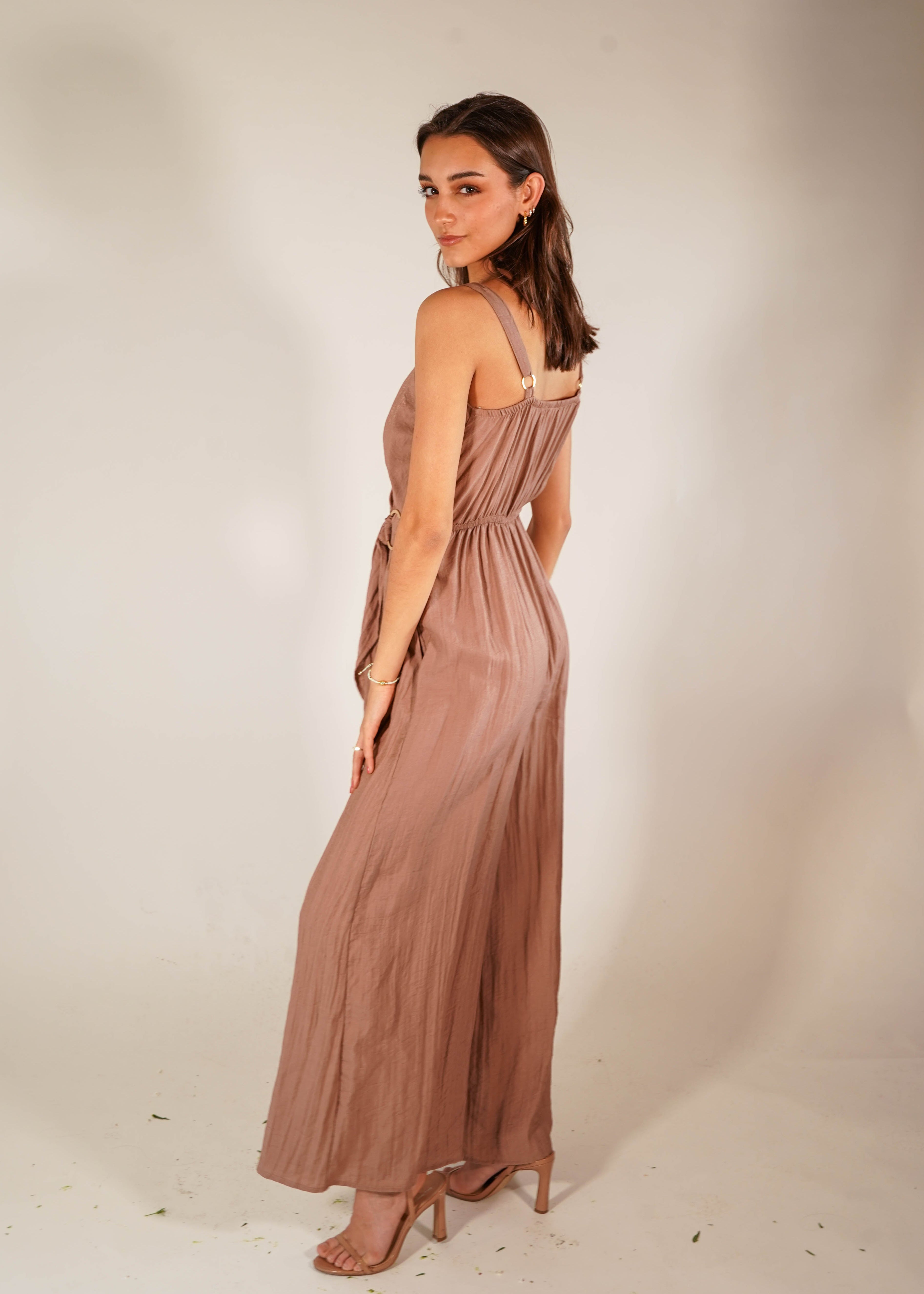 Gabrielle Camel Jumpusit